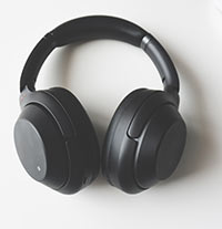 headphone image | tomasz-gawlowski-1266404-unsplash