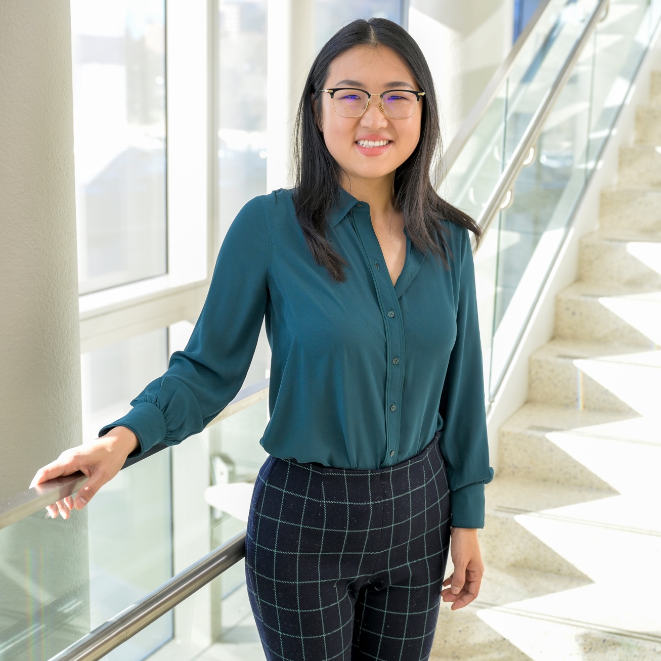 professional headshot of Dr. Qinglan Ling