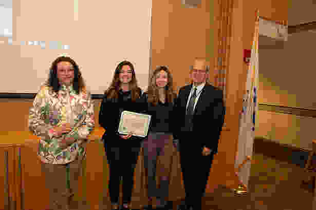 (from left) Heather-Lyn Haley, PhD, MLK Semester of Service Award winners Katherine Cooper, SOM ’22 and Rachel Anderson, SOM ’22, and Dean Terence Flotte 